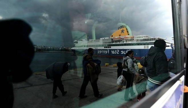 Βόρειο Αιγαίο: 6.000 πιστοποιημένοι πρόσφυγες περιμένουν να φύγουν από τα νησιά
