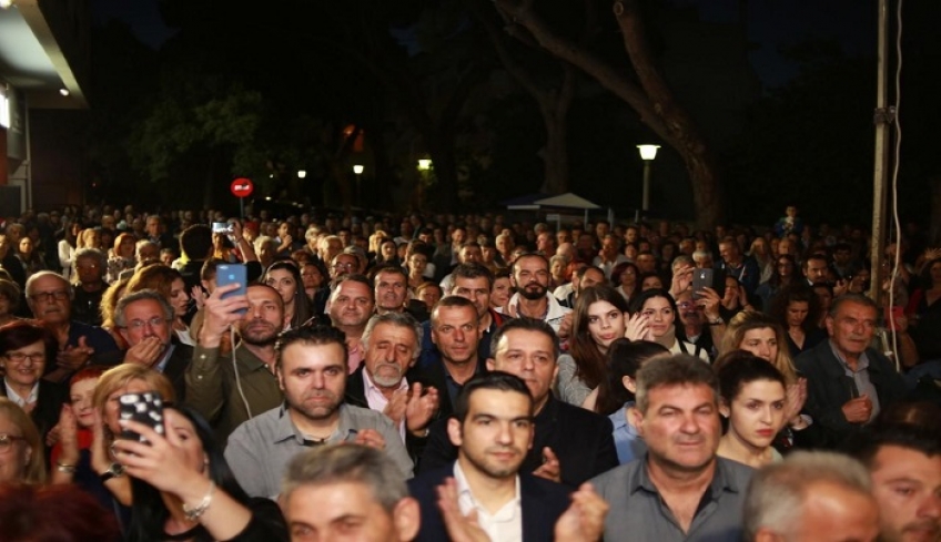 “Οι πολίτες της Κω θα στείλουν ένα ακόμα δυνατό μήνυμα την Παρασκευή 24 Μαΐου, στις 9 το βράδυ, στην Πλατεία Ελευθερίας.”