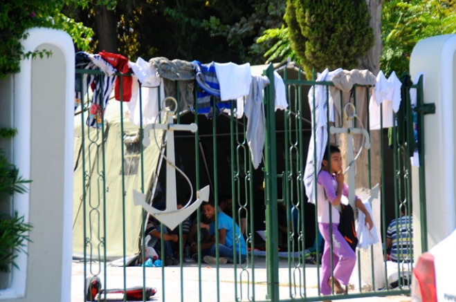 Άλλοι 87 μετανάστες σήμερα το πρωί στο λιμάνι της Κω και η ζωή συνεχίζεται...