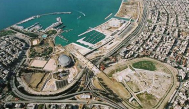 Σχεδιάζουν καταυλισμό μεταναστών σε "φιλέτο" της παραλιακής