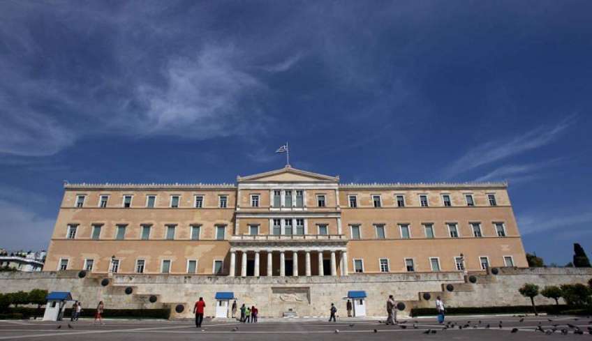 Ανακατατάξεις στους βουλευτές: Οι χαμένοι &amp; κερδισμένοι των κομμάτων