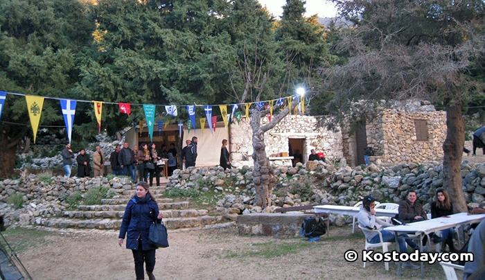 ΚΟΣΜΟΣΥΡΡΟΗ στην "Παναγία των Καστριανών" στο Παλιό Πυλί, μαγικό τοπίο και εικόνες! (βίντεο-φωτό)