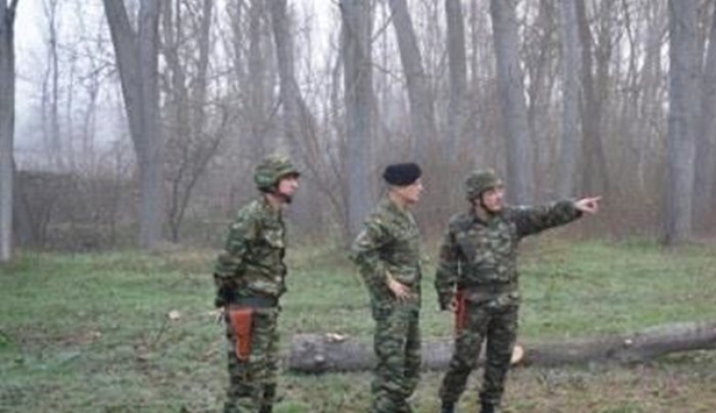 Περιπολία στη συνοριακή γραμμή του Έβρου από τον αρχηγό του ΓΕΣ [εικόνες]