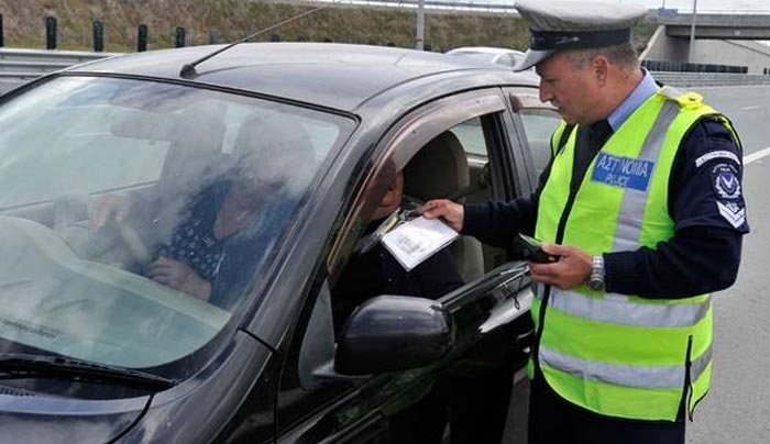 Επιστροφή πινακίδων κυκλοφορίας και αδειών οδήγησης ενόψει Πάσχα