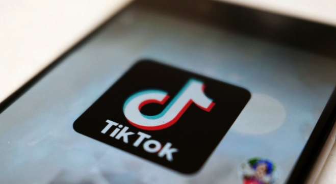 TikTok: Πώς και κατά πόσο απειλεί τη Δύση