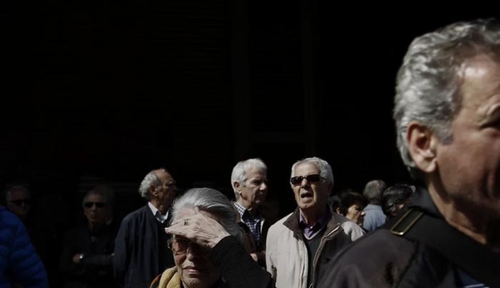 Ο «άδειος» ΕΦΚΑ μπλοκάρει τις νέες συντάξεις