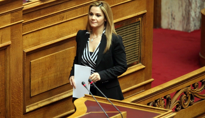 Η Μίκα Ιατρίδη στην Kostoday: «Οι μνημονιακές κυβερνήσεις καταστρέφουν τα νησιά μας»