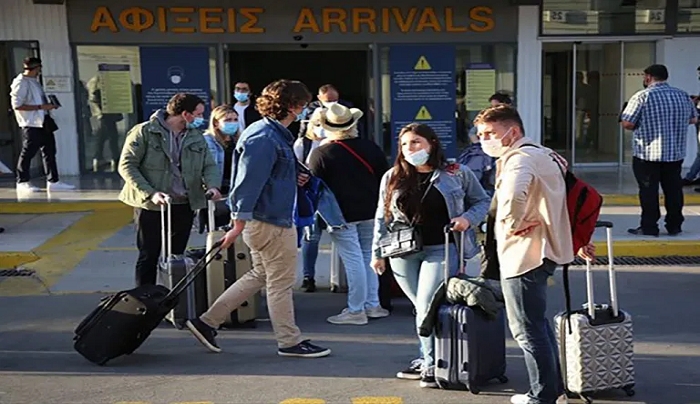Επαφές με Λονδίνο, Μόσχα για άνοιγμα του τουρισμού-Ο ρόλος Γεραπετρίτη, Τσιόδρα