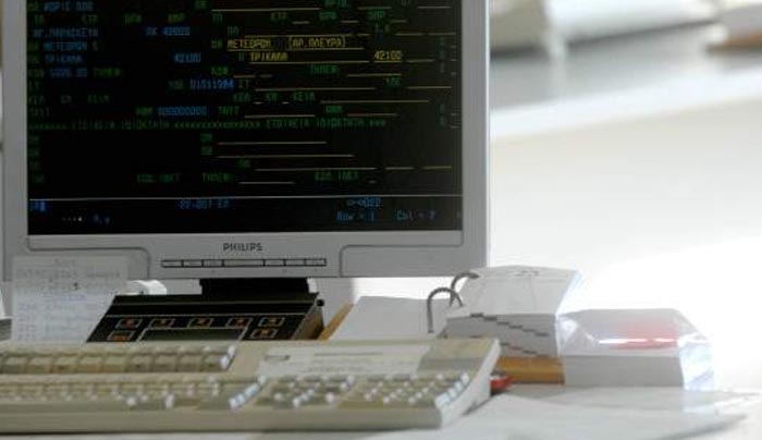 Βαρύς ο λογαριασμός για τους μισθωτούς με μπλοκάκι -Πληρώνουν φέτος 40% περισσότερο φόρο