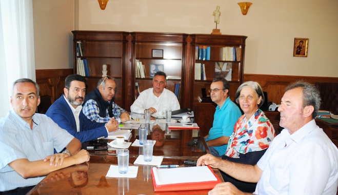 Συνάντηση Δημάρχου με τους Διευθυντές Α' και Β' εκπαίδευσης Δωδ/σου για το 7ο Δημοτικό