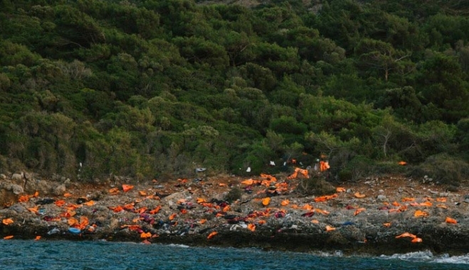 Συγκλονιστικές μαρτυρίες εθελοντών και προσφύγων από τη Σάμο (Βίντεο)