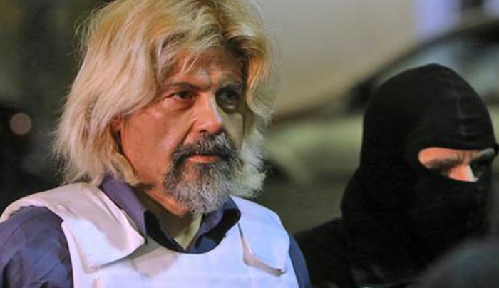 Ύποπτο βαν στο Αιγάλεω - Θα ήταν το όχημα διαφυγής του Ξηρού μετά το χτύπημα στον Κορυδαλλό;