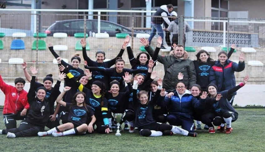 Το συγκινητικό αντίο των κοριτσιών του Φιλίνος στον Βασίλη Χατζηπαυλή