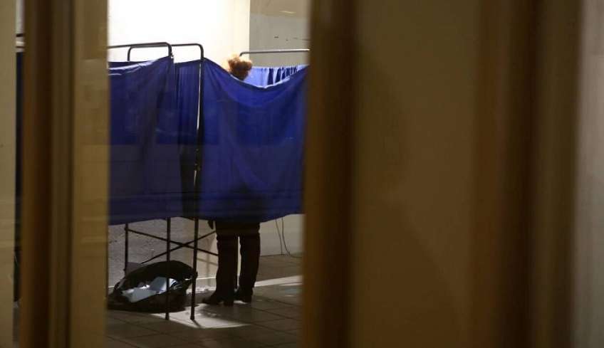 Δημοσκόπηση Prorata: Στο 6% η διαφορά Νέας Δημοκρατίας - ΣΥΡΙΖΑ, ψήφος εμπιστοσύνης σε Μητσοτάκη