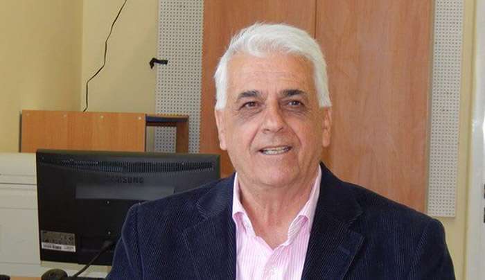 Κ. Καϊσερλης: Ο Δε Λαστίκ μου απαγγέλλει Αριστοτέλη! Έστιν ουν τραγωδία μίμισης πράξεως σπουδαίας και τελείας