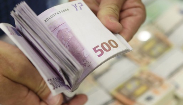 Έρχονται κρυφά χαράτσια για να μπουν λεφτά στα Ταμεία
