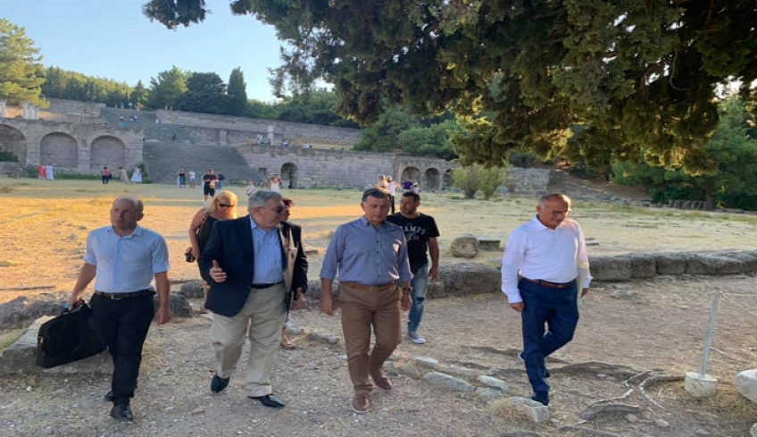 Τιμώντας τον Αυξέντιο Καλαγκό, εναν ανθρωπιστή γιατρό, από τα πιο λαμπρά μυαλά της διασποράς