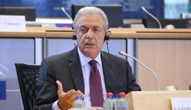Αβραμόπουλος: Σύντομα τα 5 “hotspots”