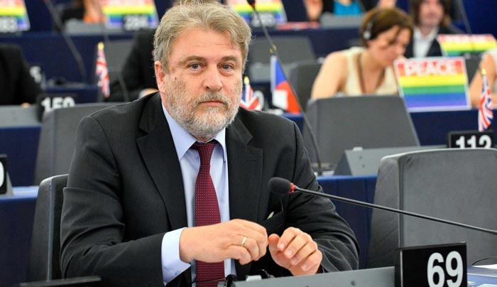 Πράσινο φως από Κομισιόν για μερική αποσυμφόρηση των νησιών Αιγαίου μετά από Ερώτηση του Νότη Μαριά