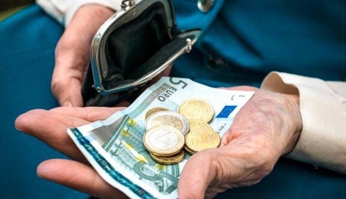 Περικοπές με πλαφόν έως 22% για 900.000 συνταξιούχους - Ποιους αφορά