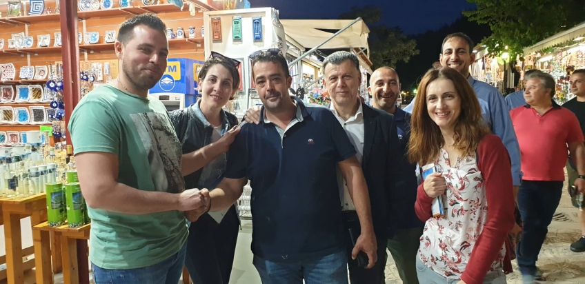 Ο ΔΙΚΑΙΟΣ ΔΕΙΧΝΕΙ ΤΟΝ ΔΡΟΜΟ. ΔΗΜΑΡΧΟΣ ΑΠΟ ΤΗΝ ΠΡΩΤΗ ΚΥΡΙΑΚΗ Ο ΘΕΟΔΟΣΗΣ ΝΙΚΗΤΑΡΑΣ