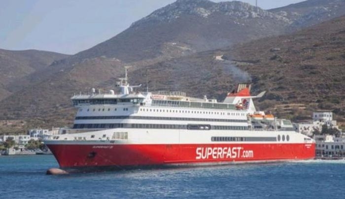 Το Superfast αποχαιρετά την Αμοργό κάνοντας…. χορευτικά στη θάλασσα (Video)