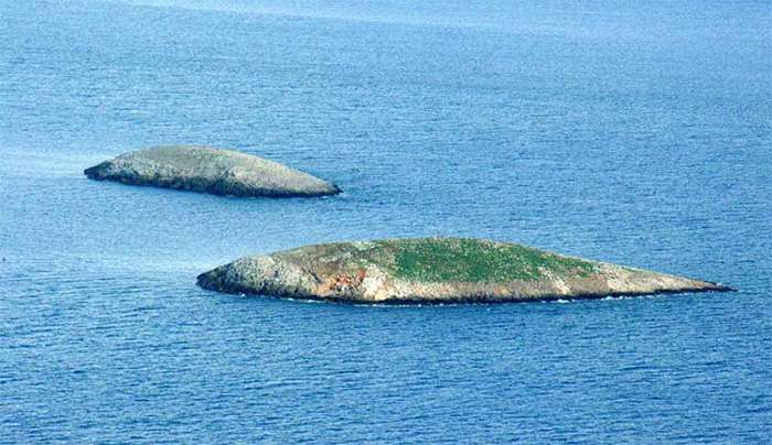 Πρόκληση στα Ίμια: Τουρκική ακταιωρός πέρασε στα ελληνικά χωρικά ύδατα – Πώς απετράπη η κλιμάκωση