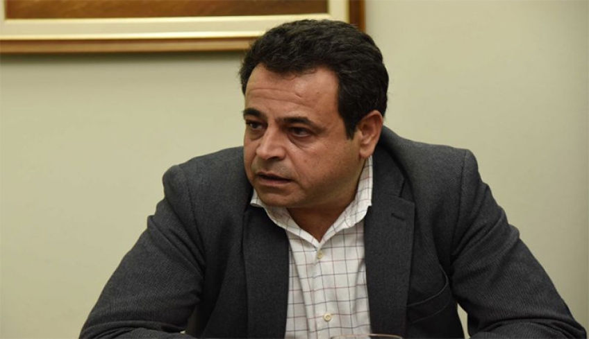 «Ν. Σαντορινιός: Έκτακτες συνθήκες έχουν προκύψει στα νησιά σχετικά με τη στέγαση των δημοσίων λειτουργών, μετά την απόφαση για κλείσιμο όλων των ξενοδοχειακών μονάδων»