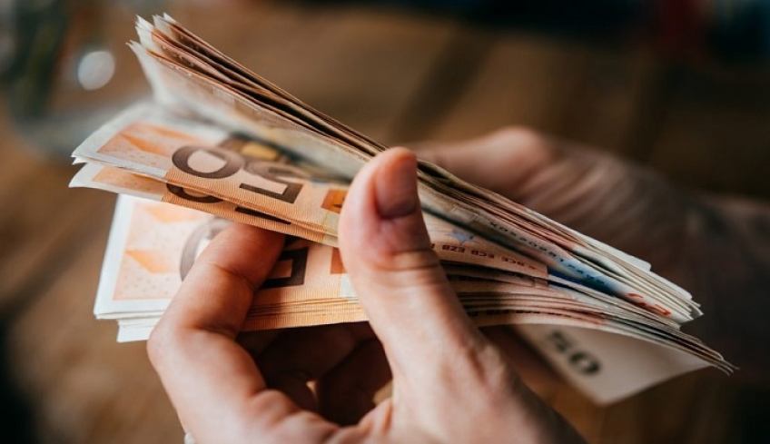 Επίδομα για όσους δεν εντάσσονται σε ταμείο ανεργίας