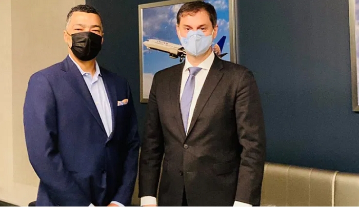 Με 5 απευθείας πτήσεις στην Αθήνα American Airlines και United Airlines