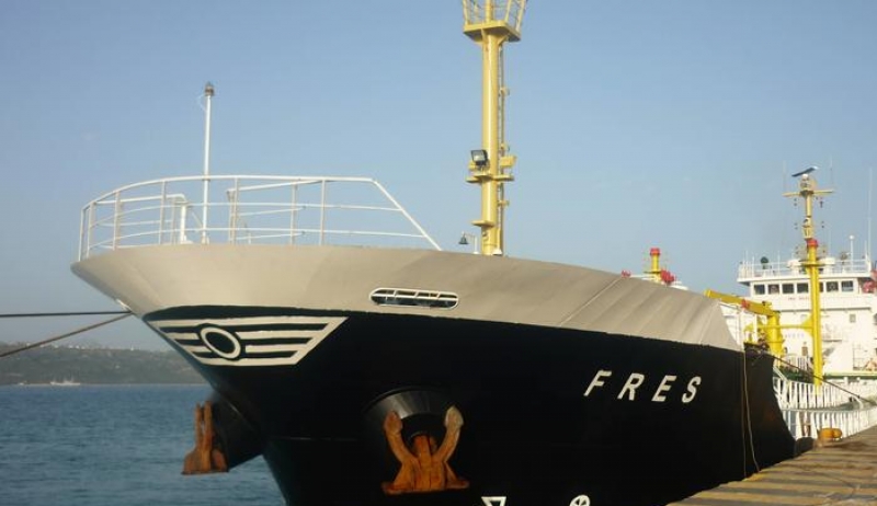 Δεξαμενόπλοιο με 1000 τόνους καυσίμων προσάραξε στη Μήλο