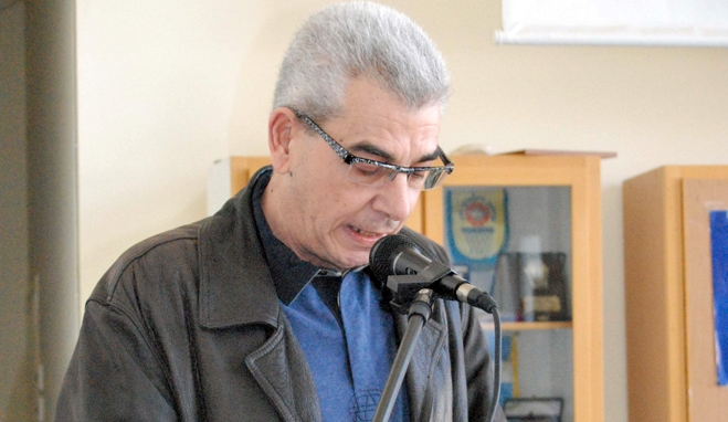 Ο γνωστός γιατρός από τη Σύρο Αντώνης Ρούσσος, υποψήφιος με τον Γιώργο Χατζημάρκο