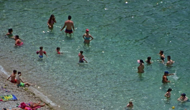 ΑΠΟΦΑΣΗ ΑΑΔΕ: «Εισβολή» εφοριακών στις... παραλίες - Σε ποιες τουριστικές περιοχές αυξάνονται οι έλεγχοι