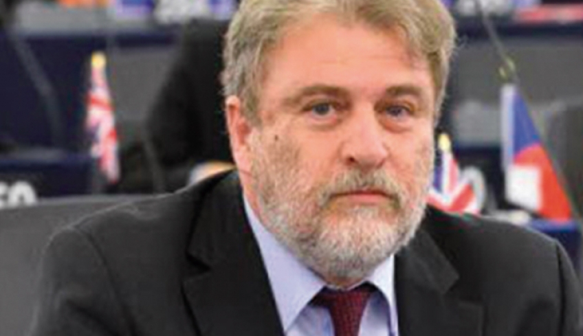Στην Ευρωβουλή από τον Νότη Μαριά τα ακριβά εισιτήρια της AEGEAN