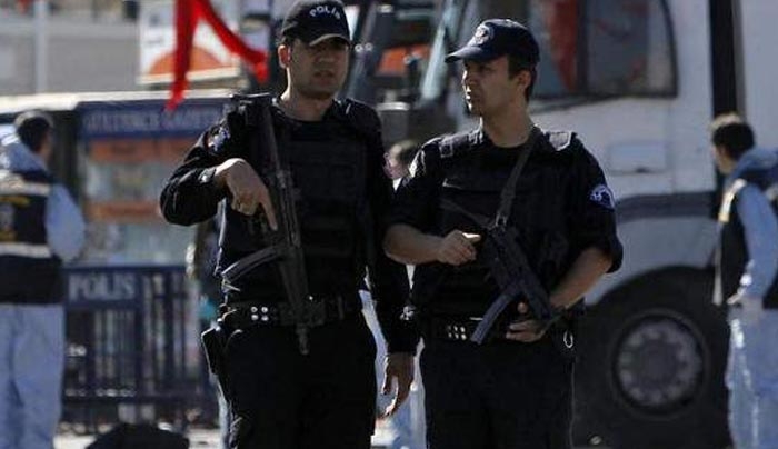 EKTAKTO: Ισχυρή έκρηξη στο κέντρο της Κωνσταντινούπολης [εικόνες]