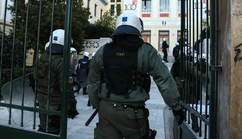 Mε κάρτα εισόδου και Πανεπιστημιακή Αστυνομία ανοίγουν τον Σεπτέμβριο τα ΑΕΙ