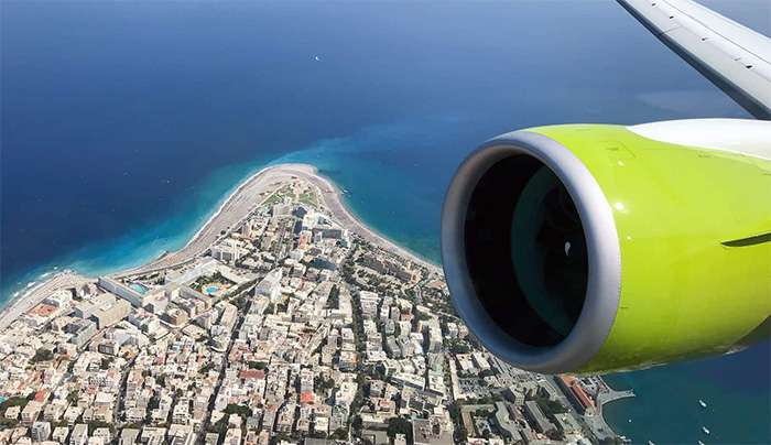 Νέο ρεκόρ για το Νότιο Αιγαίο Με 6,5 εκ. διεθνείς αεροπορικούς επιβάτες κλείνει το τουριστικό 2023 (έως 31 Οκτωβρίου) για τα διεθνή αεροδρόμια Κυκλάδων και Δωδεκανήσου