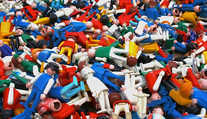 Δάκρυσαν όλα τα Playmobil!! Πέθανε ο δημιουργός τους!!
