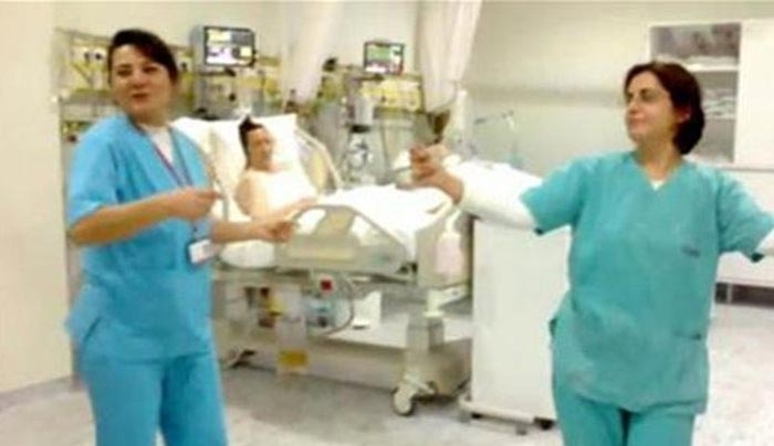Σάλος στην Τουρκία από τον χορό της κοιλιάς γιατρών και νοσοκόμων σε Μονάδα Εντατικής Θεραπείας