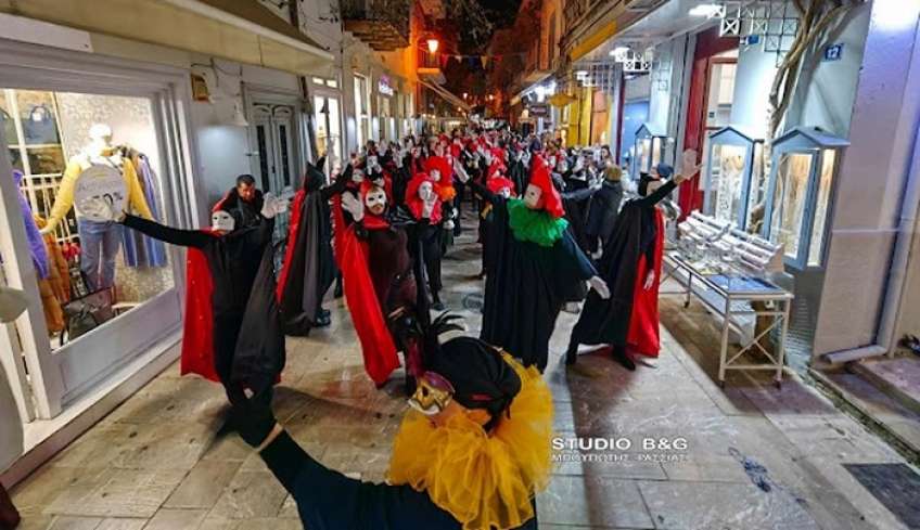 Το εντυπωσιακό βενετσιάνικο καρναβάλι του Ναυπλίου [εικόνες - βίντεο]