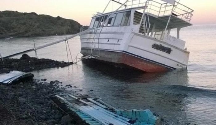 Απίστευτο! «εθελοντές» στην Πέτρα φτιάχνουν αποβάθρα για να αράζουν τα δουλεμπορικά σκάφη