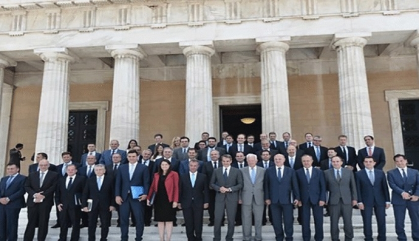 Δημοσκόπηση: Πώς κρίνουν οι πολίτες τις πρώτες κινήσεις της κυβέρνησης