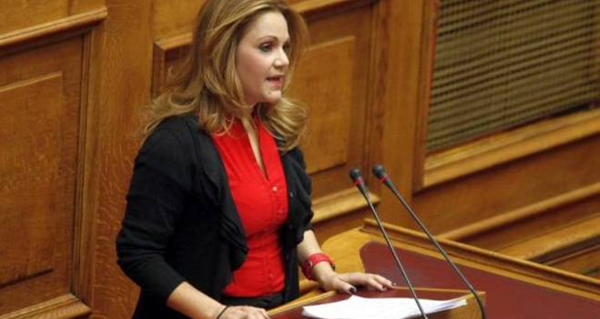 Μίκα για τη βλάβη σκάφους του Λ.Σ. που μετέφερε τον Υπουργό: «Ίσως τώρα, αποφασίσουν να το συντηρήσουν όπως πρέπει!»