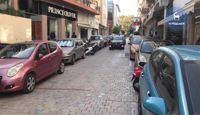 Ποιες Κυριακές προτείνεται να λειτουργήσουν τα εμπορικά καταστήματα