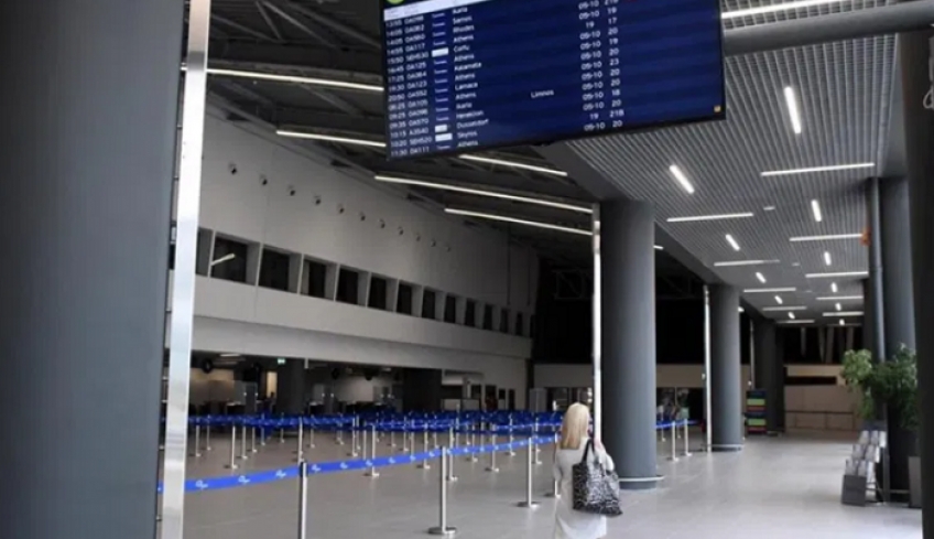 Στην πορτοκαλί λίστα της Βρετανίας η Ελλάδα – Τι σημαίνει