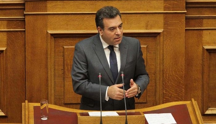 ΜΑΝΟΣ ΚΟΝΣΟΛΑΣ: «Η κυβέρνηση να ξεκαθαρίσει άμεσα το θέμα με την προσμέτρηση του χρόνου ανεργίας των σπουδαστών των ΙΕΚ»