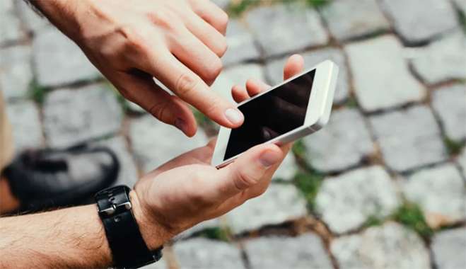 Ηλεκτρονικές απάτες: Mέσω ψεύτικων email και SMS προσπαθούν να εξαπατήσουν τα θύματά τους