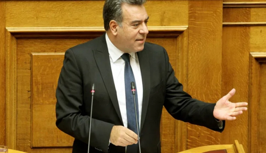 Παρέμβαση του Μ. Κόνσολα για τη στήριξη των μικρών τουριστικών καταλυμάτων και των ενοικιαζομένων δωματίων