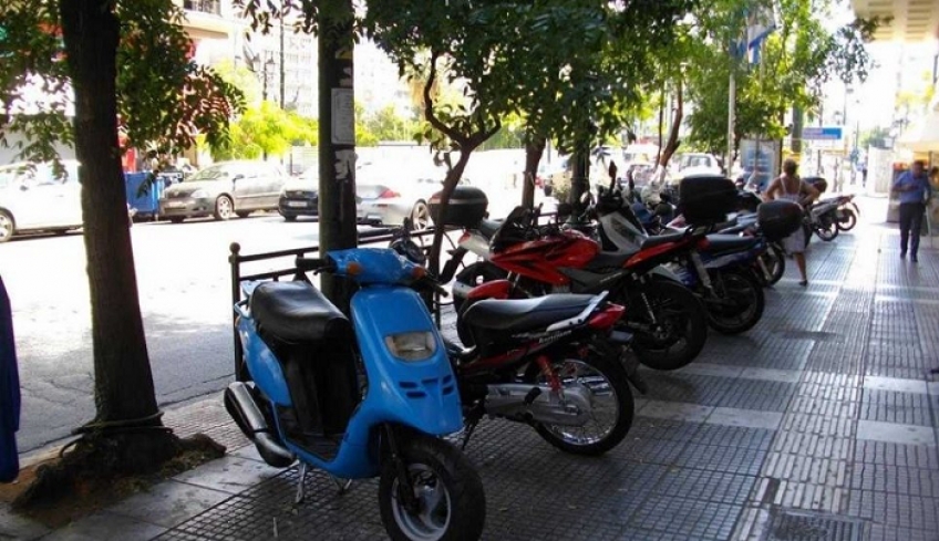 «Τέλος» τα μηχανάκια στα πεζοδρόμια -Έρχεται ρύθμιση